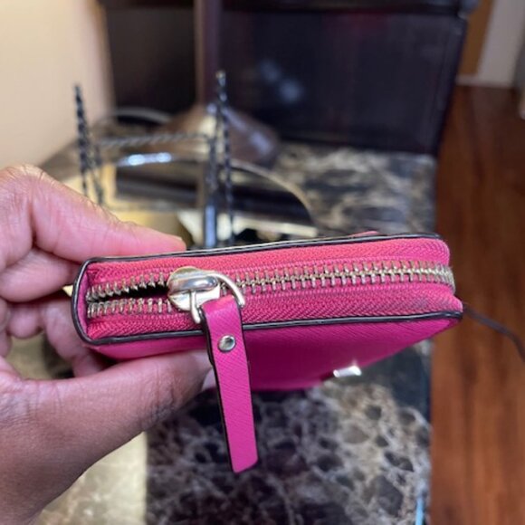 Kate Spade, EUC Leather Zip Around Wallet Sweetheart Pink - Picture 5 of 6